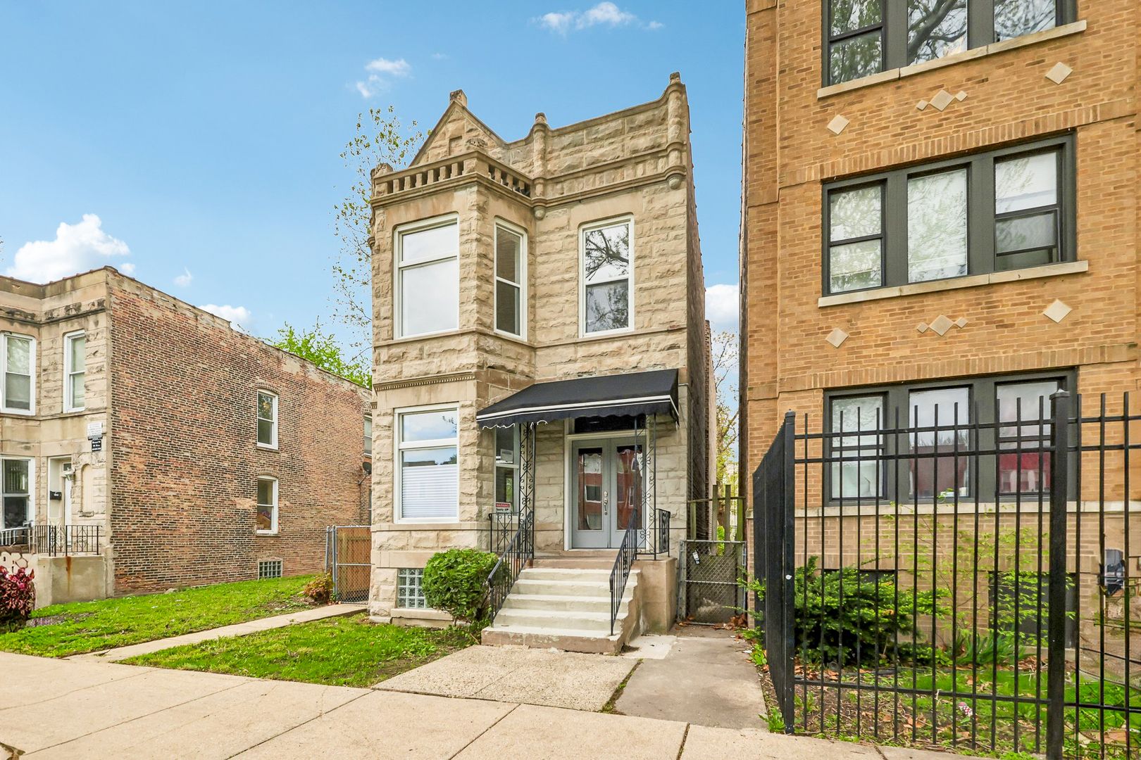 4351 W MAYPOLE Avenue — Chicago, IL 60624