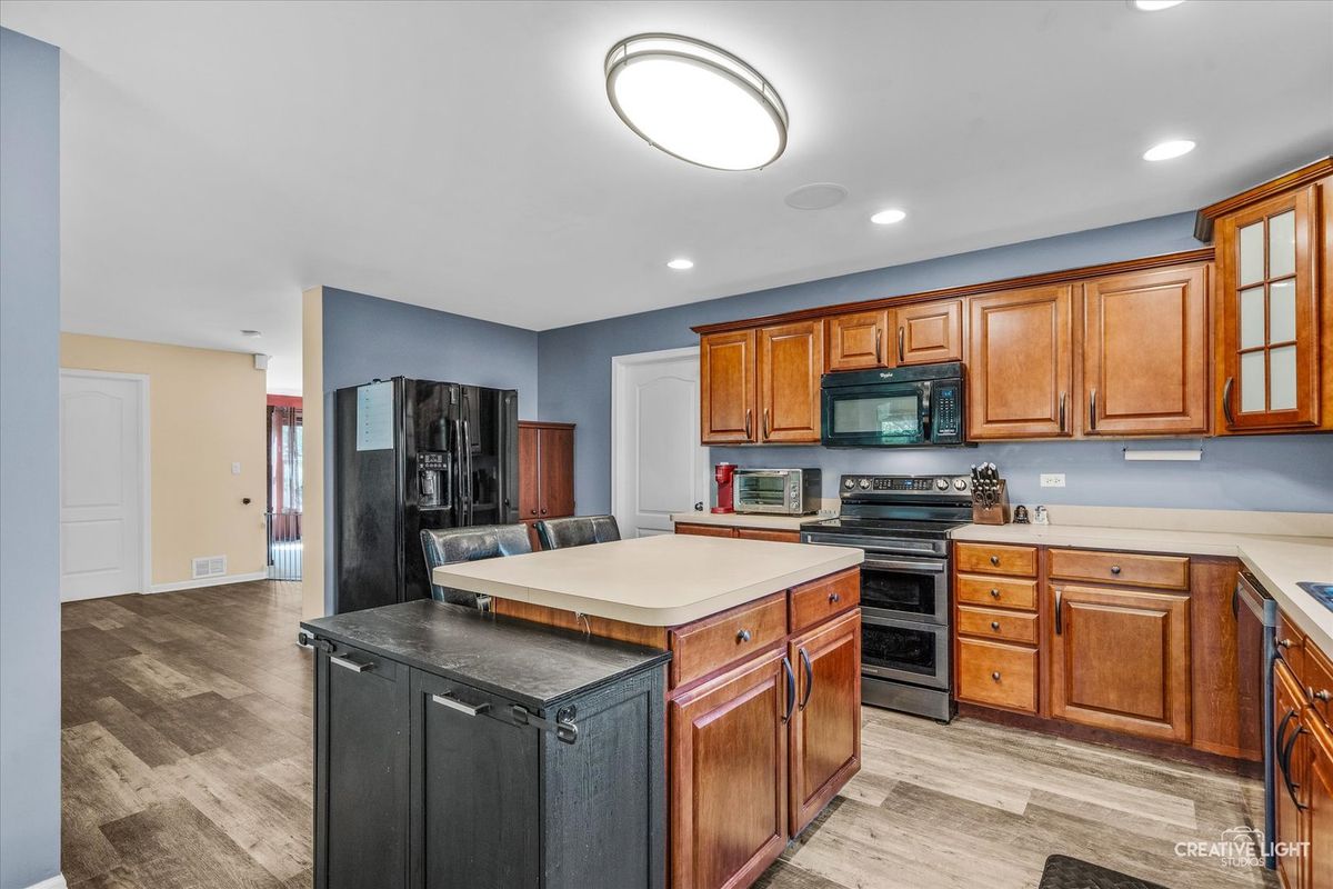 3184 Kennedy Court, Montgomery, IL 60538