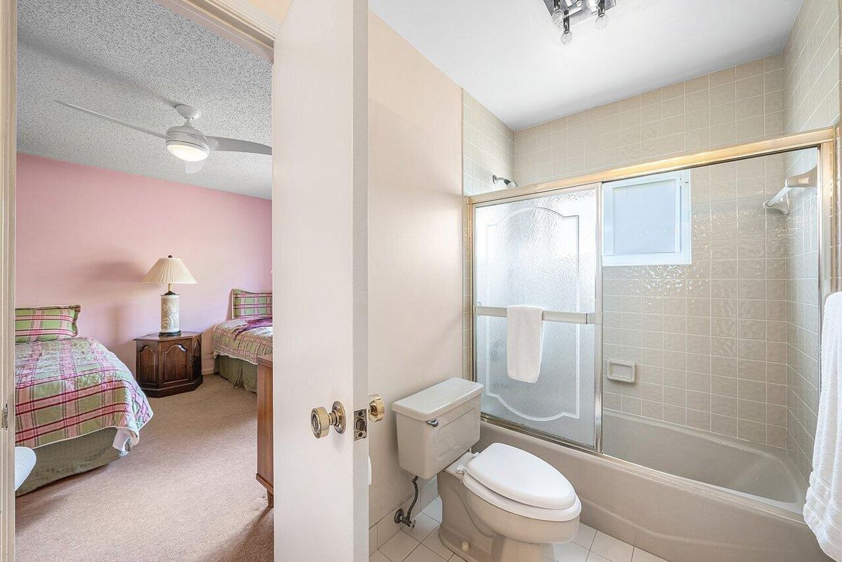 10215 Boca Woods Lane, Boca Raton, FL 33428