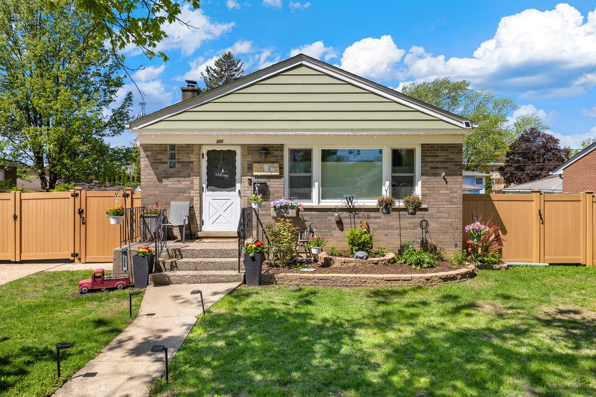 306 Newberry Avenue, La Grange Park, IL 60526
