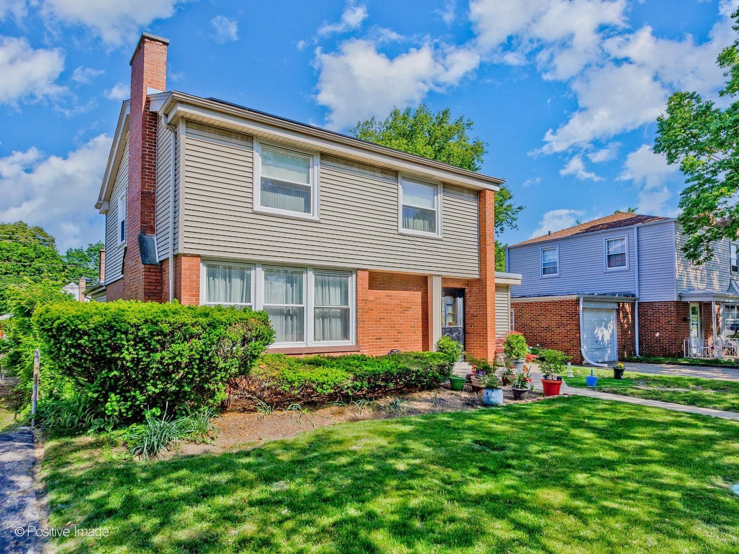 8517 N Crawford Avenue — Skokie, IL 60076