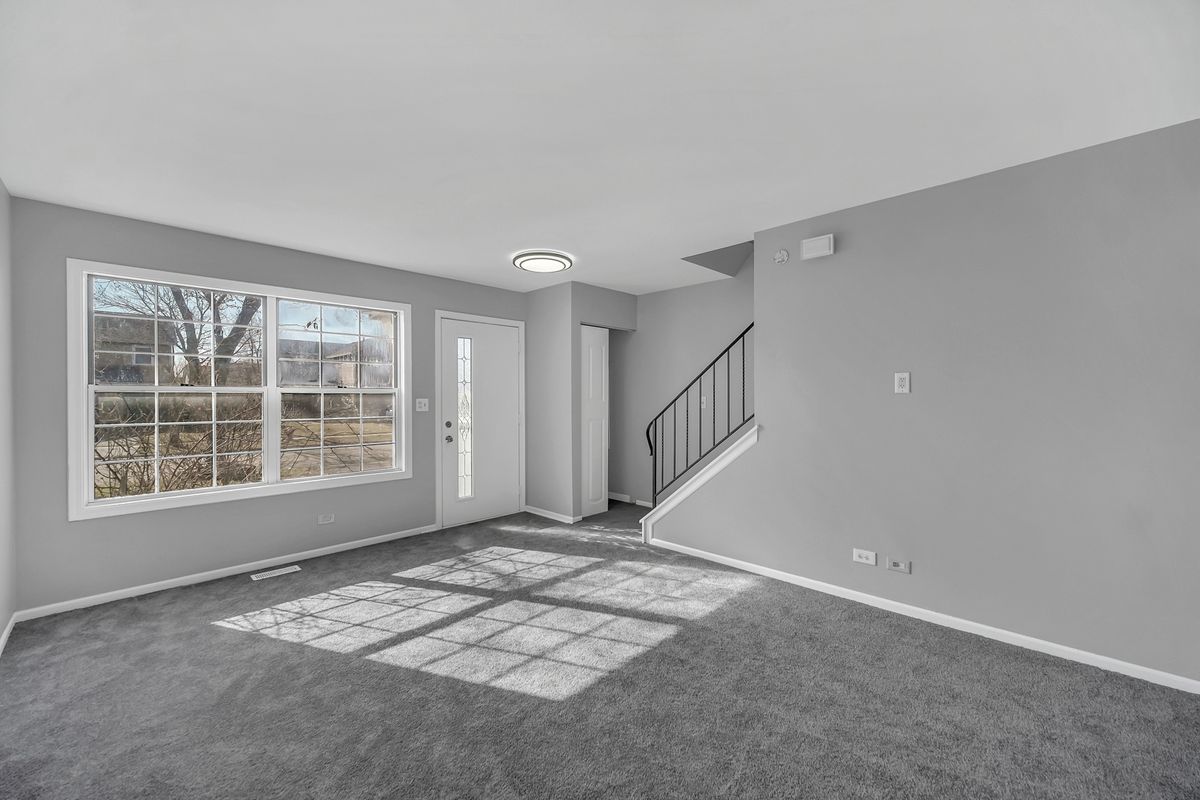 1784 Mccormick Lane, Hanover Park, IL 60133