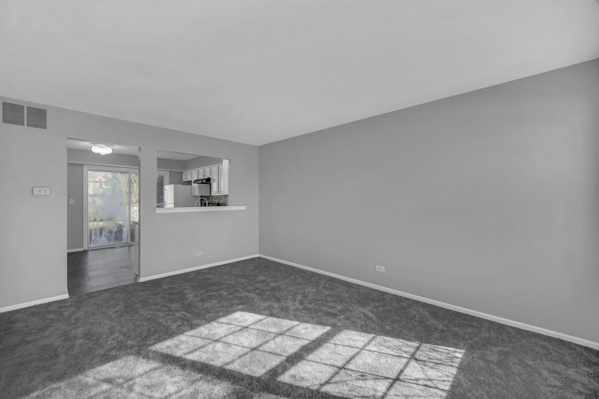 1784 Mccormick Lane, Hanover Park, IL 60133