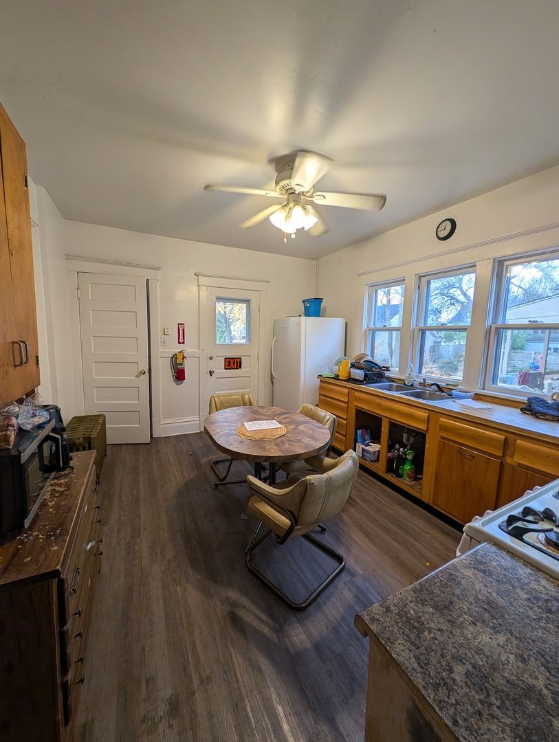 226 W Locust Street, DeKalb, IL 60115