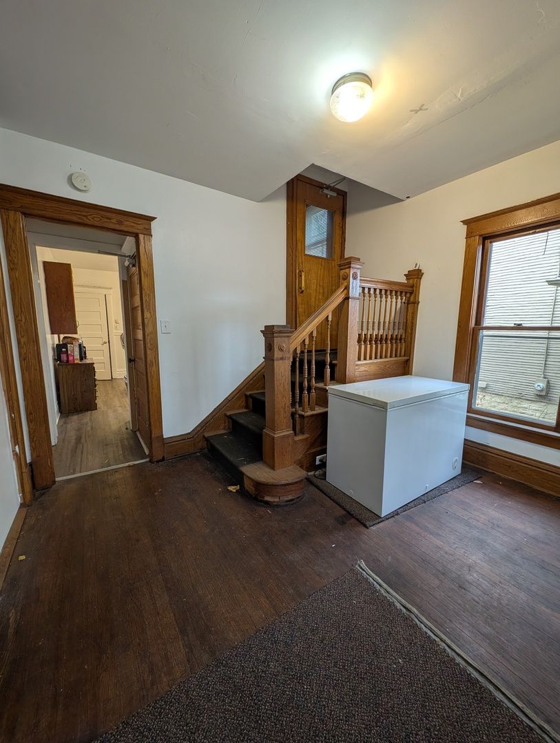 226 W Locust Street, DeKalb, IL 60115