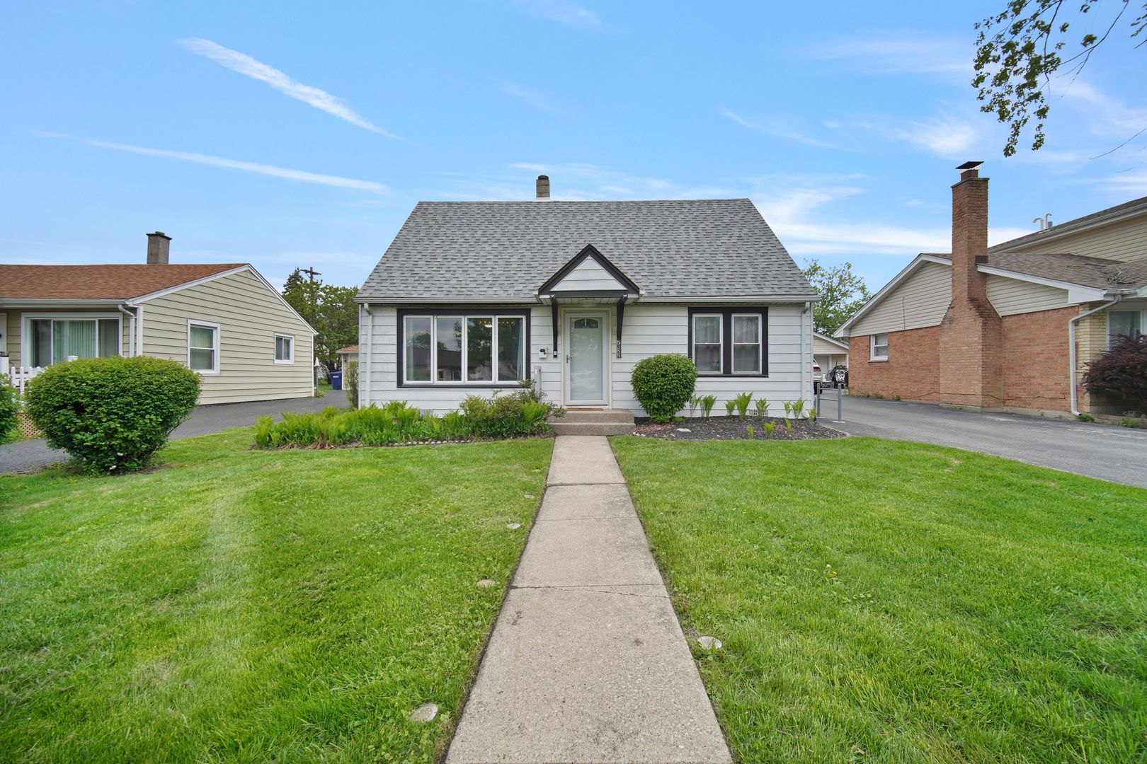 7022 W 114th Place — Worth, IL 60482
