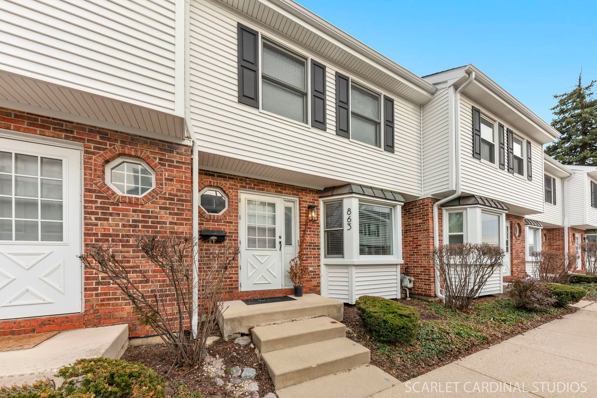 863 College Avenue, Wheaton, IL 60187