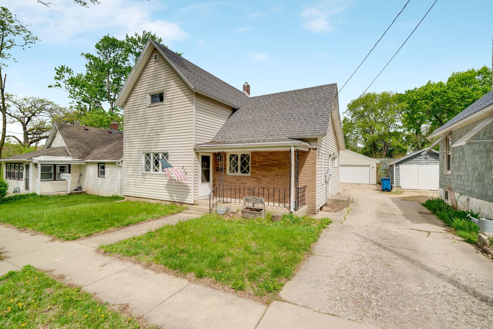 519 W 8th Street — Dixon, IL 61021