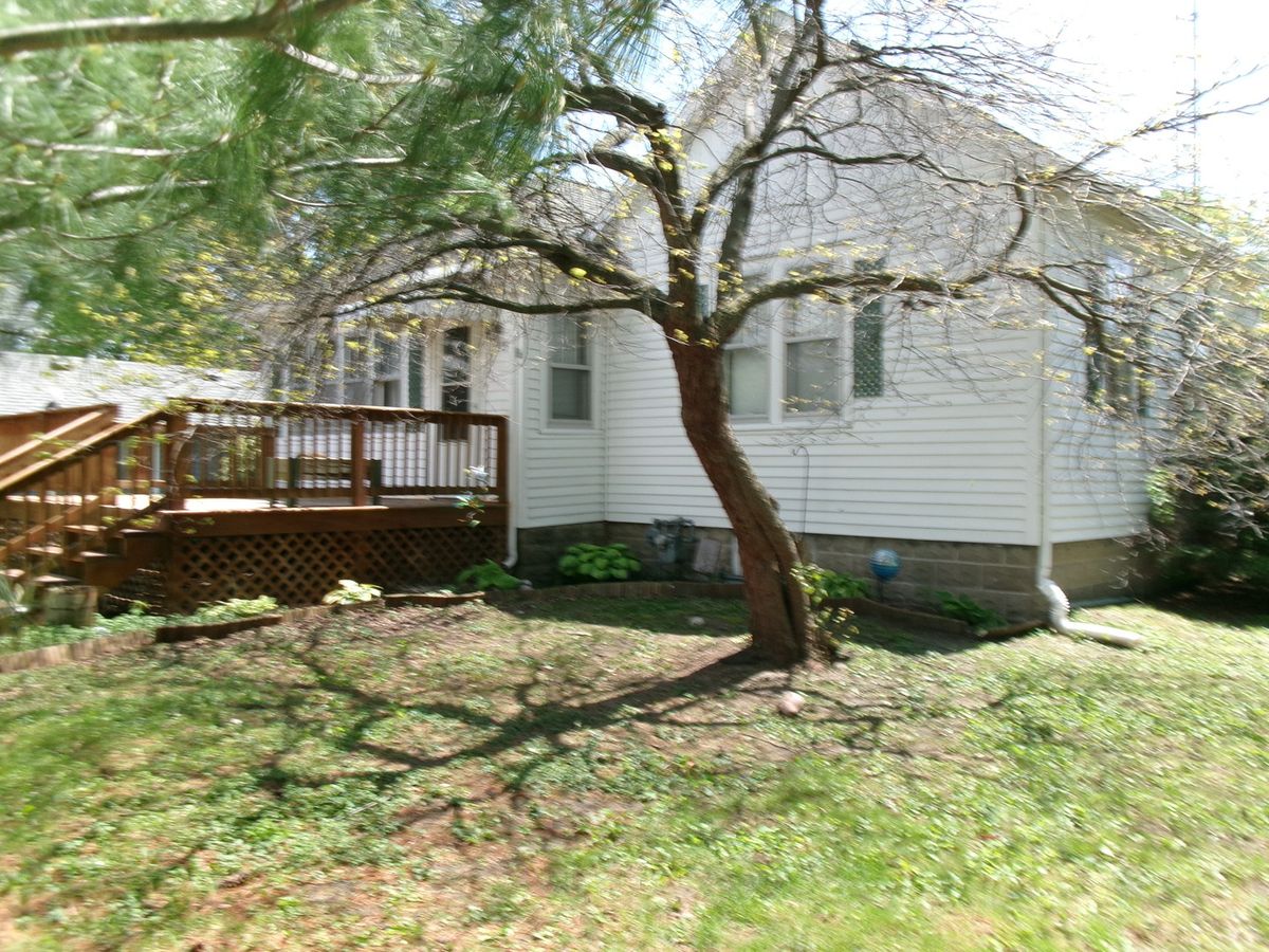305 W Thomas Street, Martinton, IL 60951