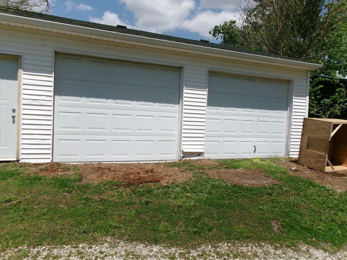 305 W Thomas Street, Martinton, IL 60951