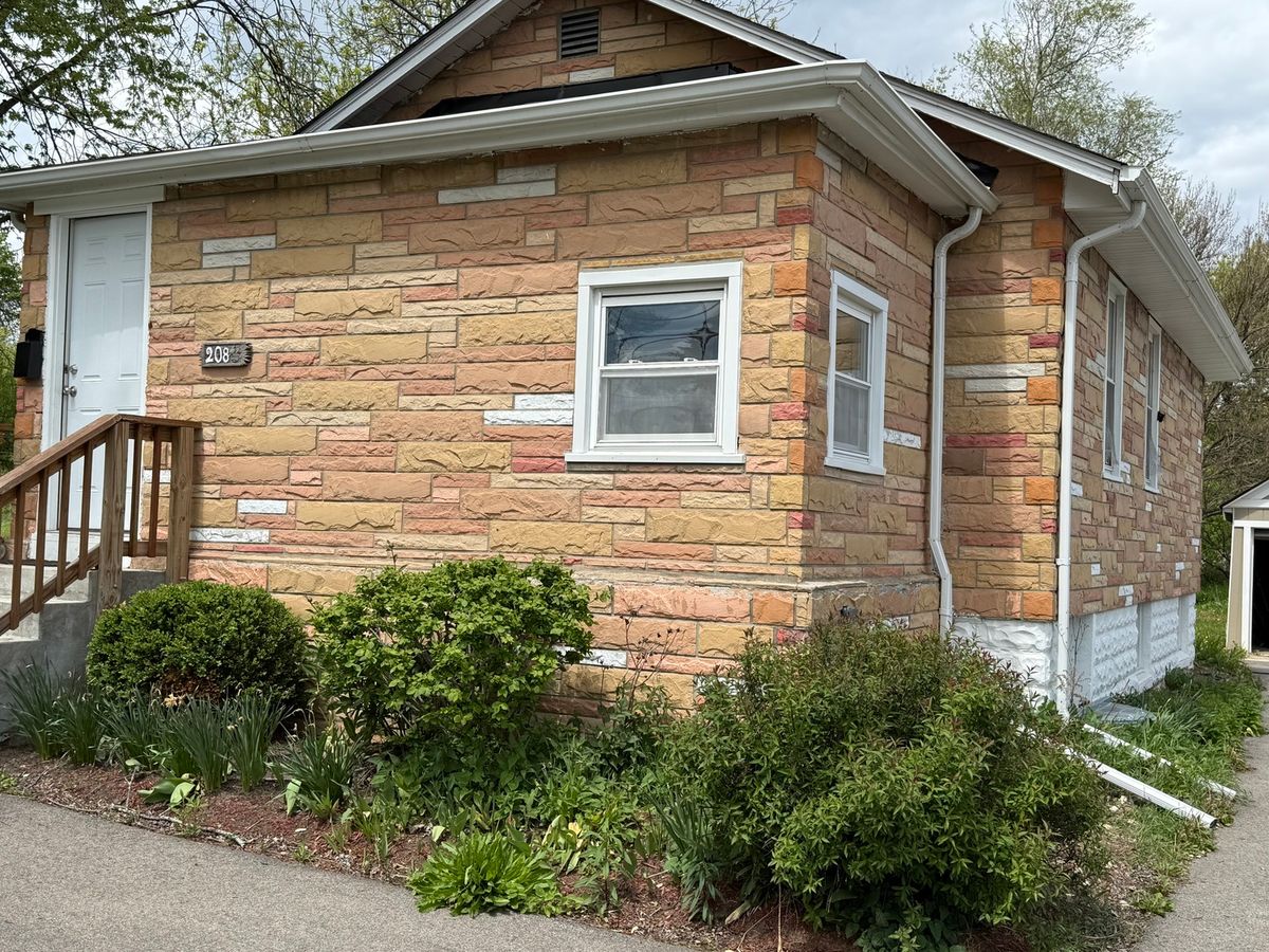208 Nippersink Road, Round Lake, IL 60073