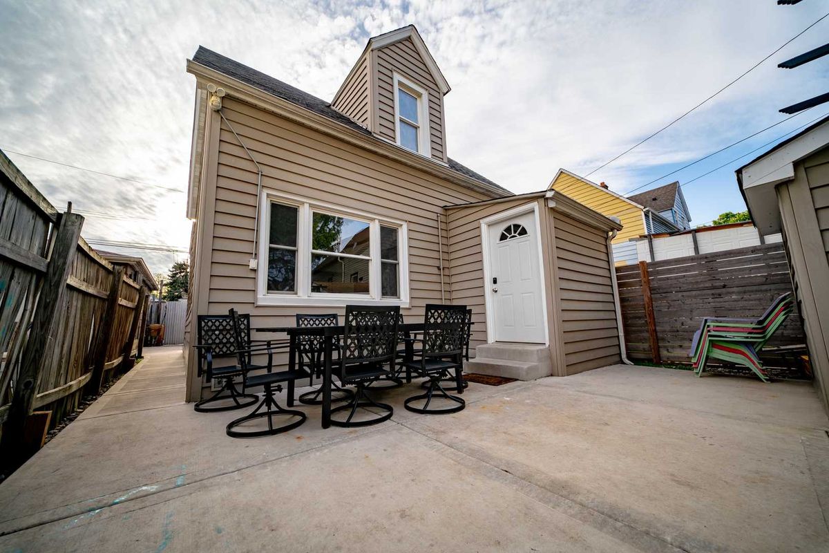 2208 Lorel Avenue, Chicago, IL 60639