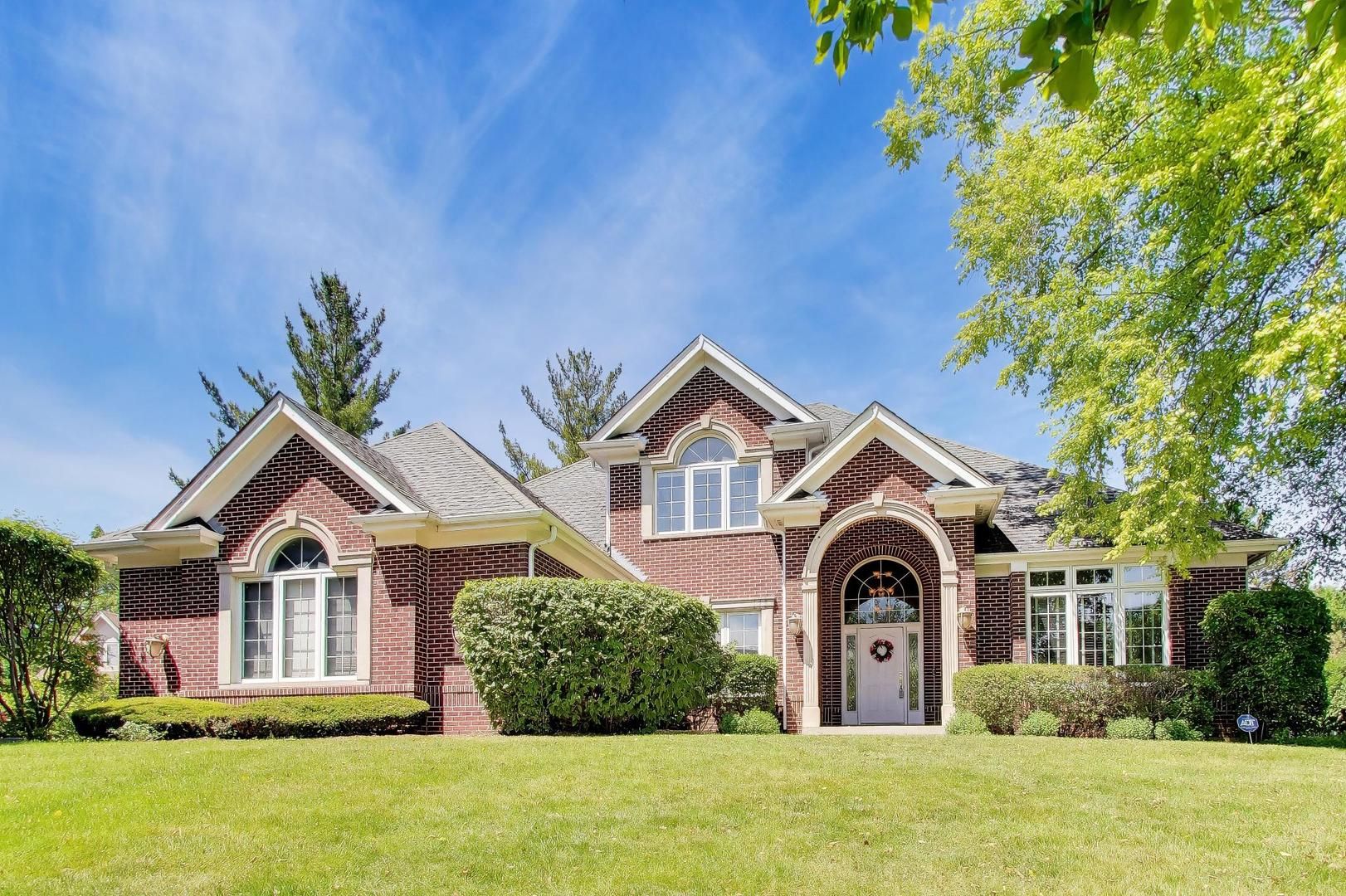 2232 Regency Woods Drive — Lisle, IL 60532