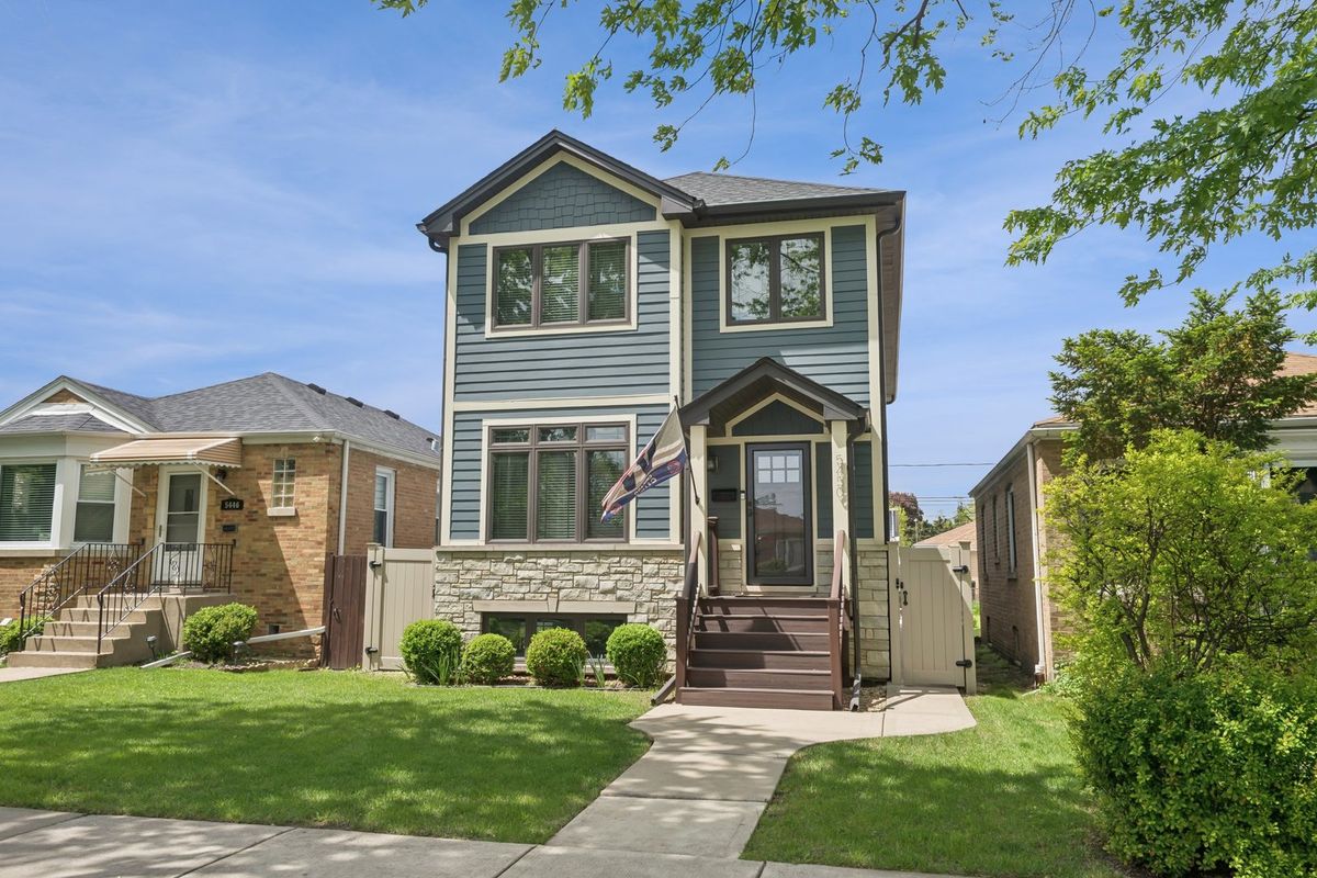 5450 Natoma Avenue, Chicago, IL 60656