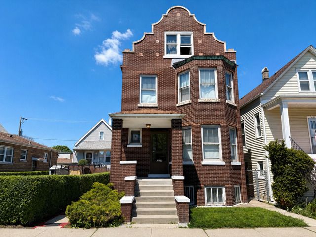 3024 40th Place, Chicago, IL 60632