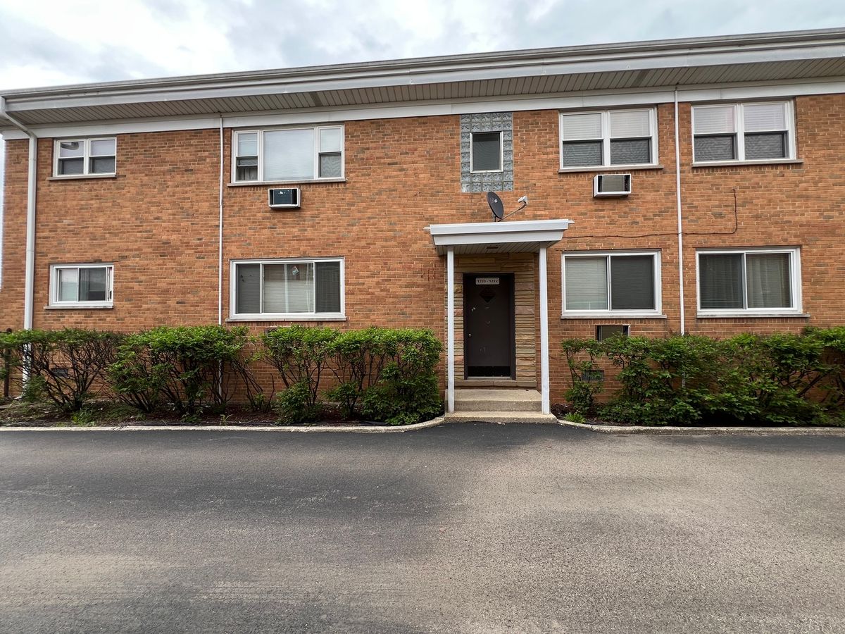 1220 Carol Street, Park Ridge, IL 60068