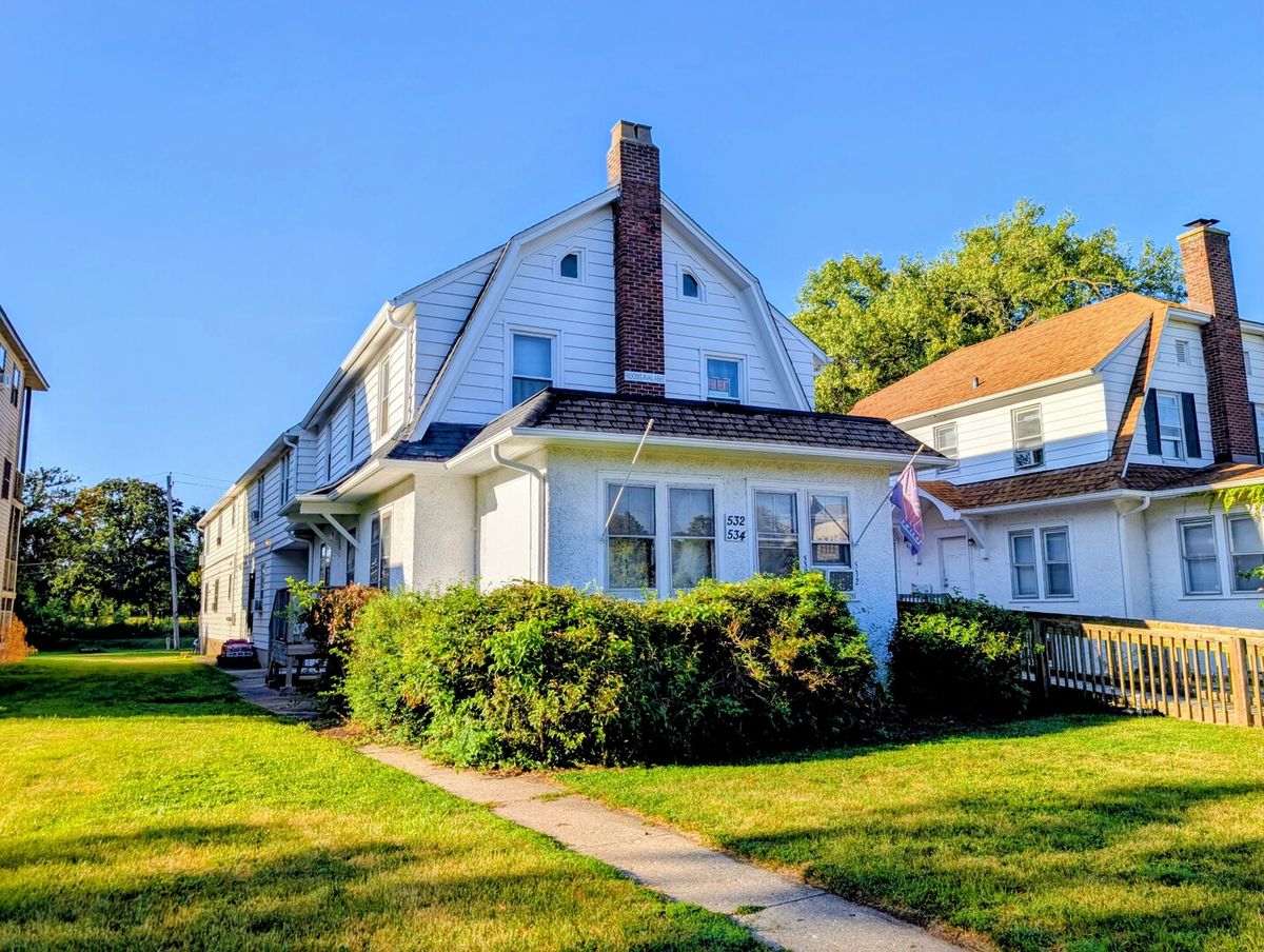 532 - 534 College Avenue, DeKalb, IL 60115