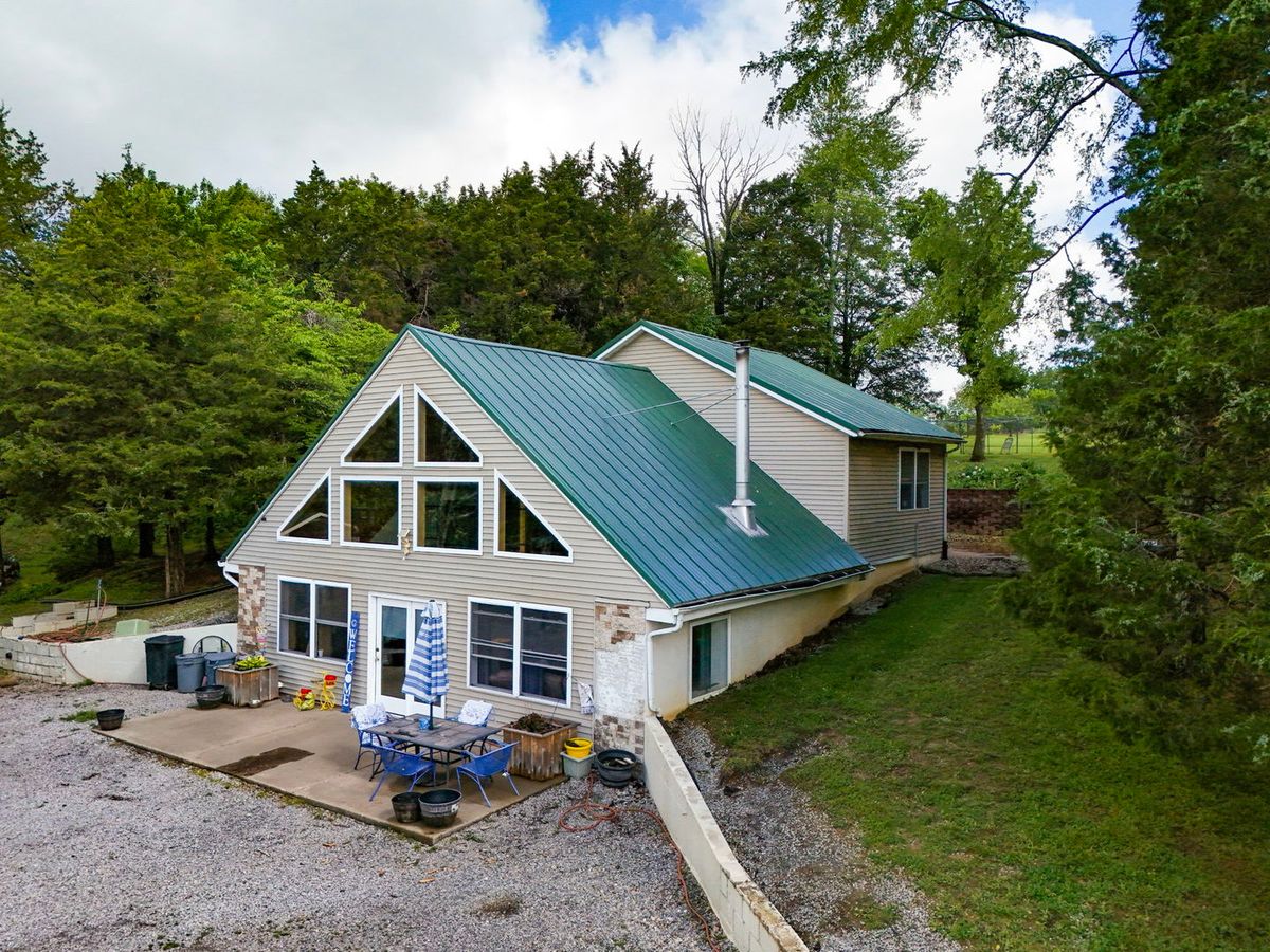 588 Toler Lane, Goreville, IL 62939