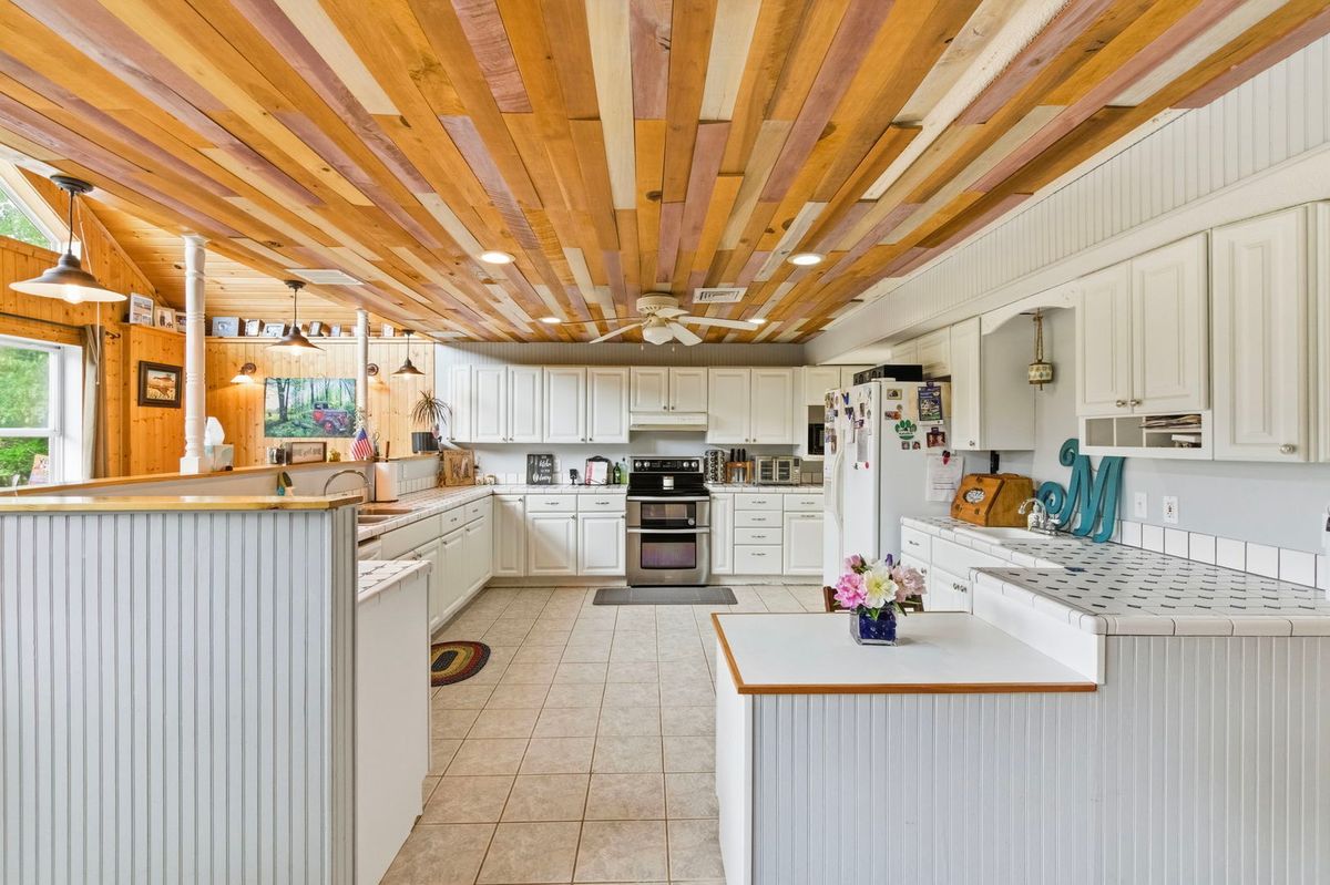 588 Toler Lane, Goreville, IL 62939