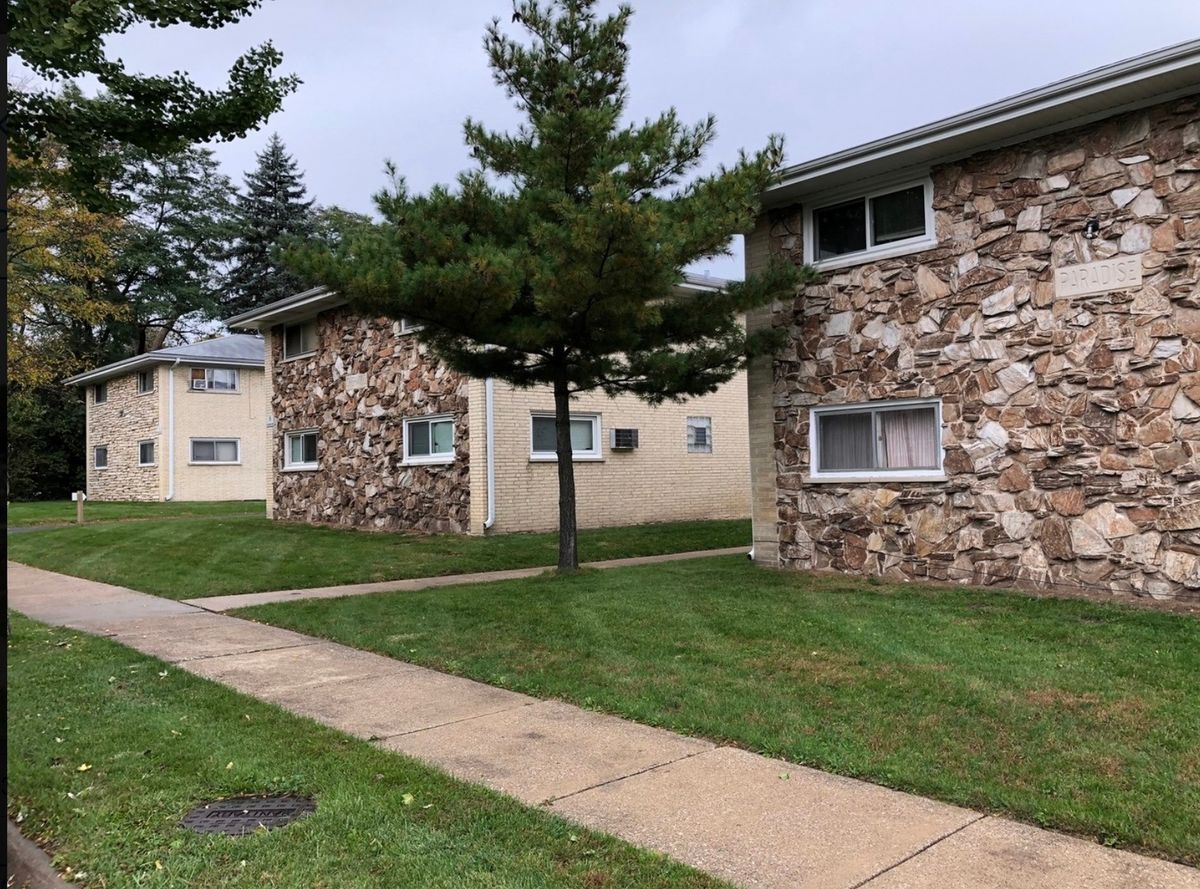 13 Scotdale Road, La Grange Park, IL 60526