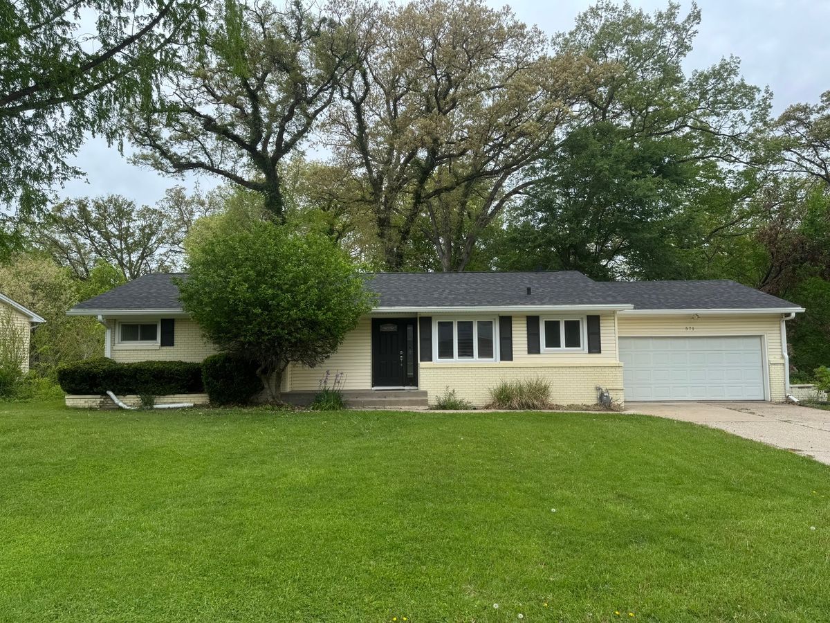 571 26th Avenue Court, East Moline, IL 61244