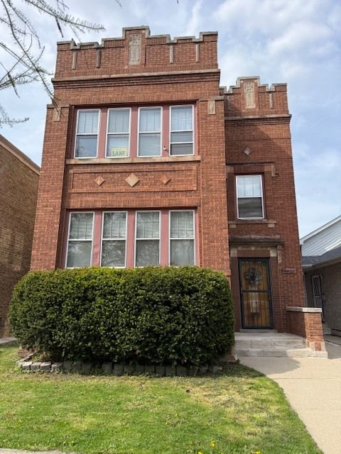 5428 Cornelia Avenue, Chicago, IL 60641