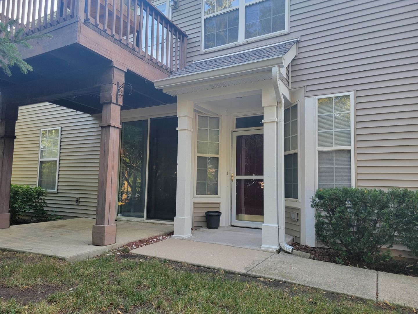 1343 Providence Circle — Elgin, IL 60120