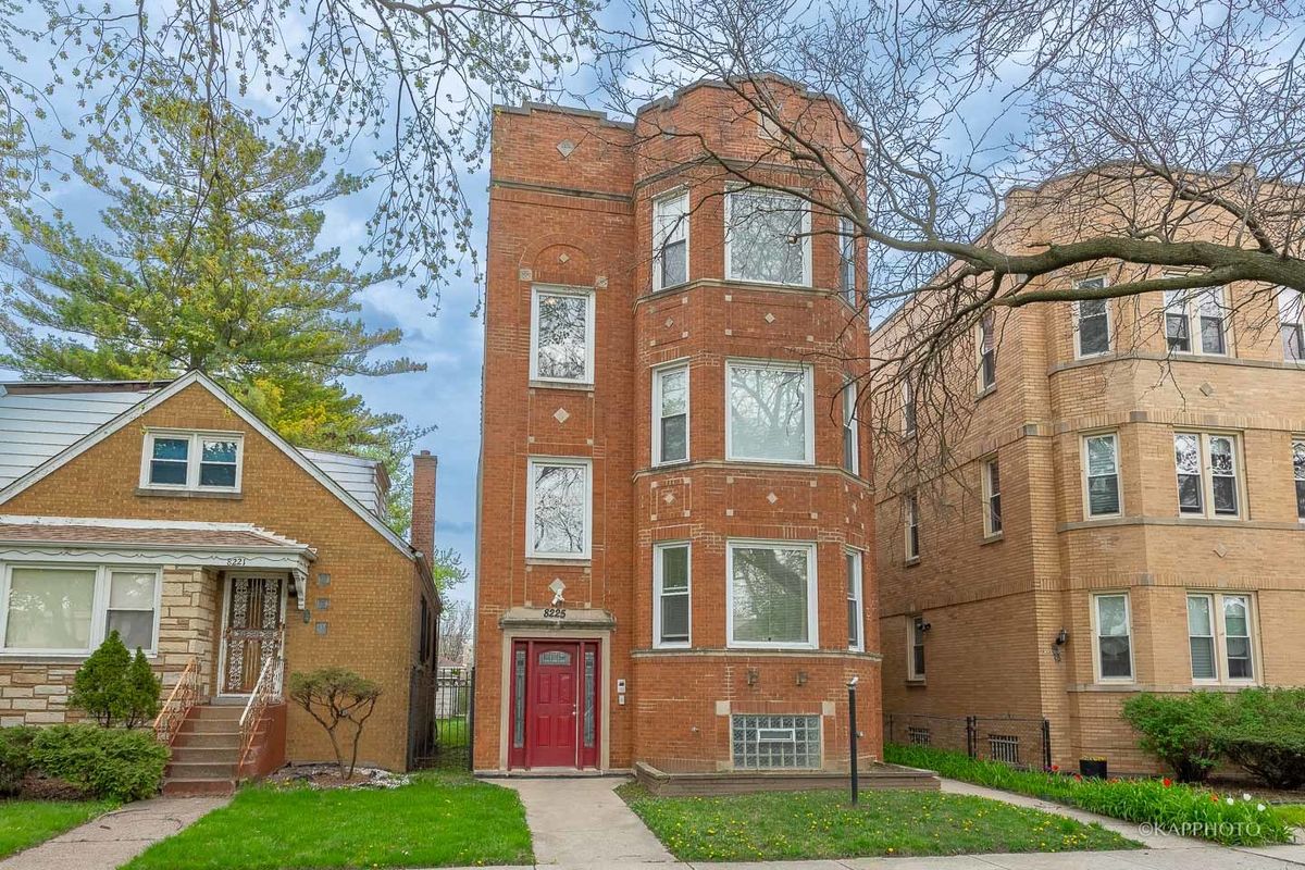 8225 Prairie Avenue, Chicago, IL 60619