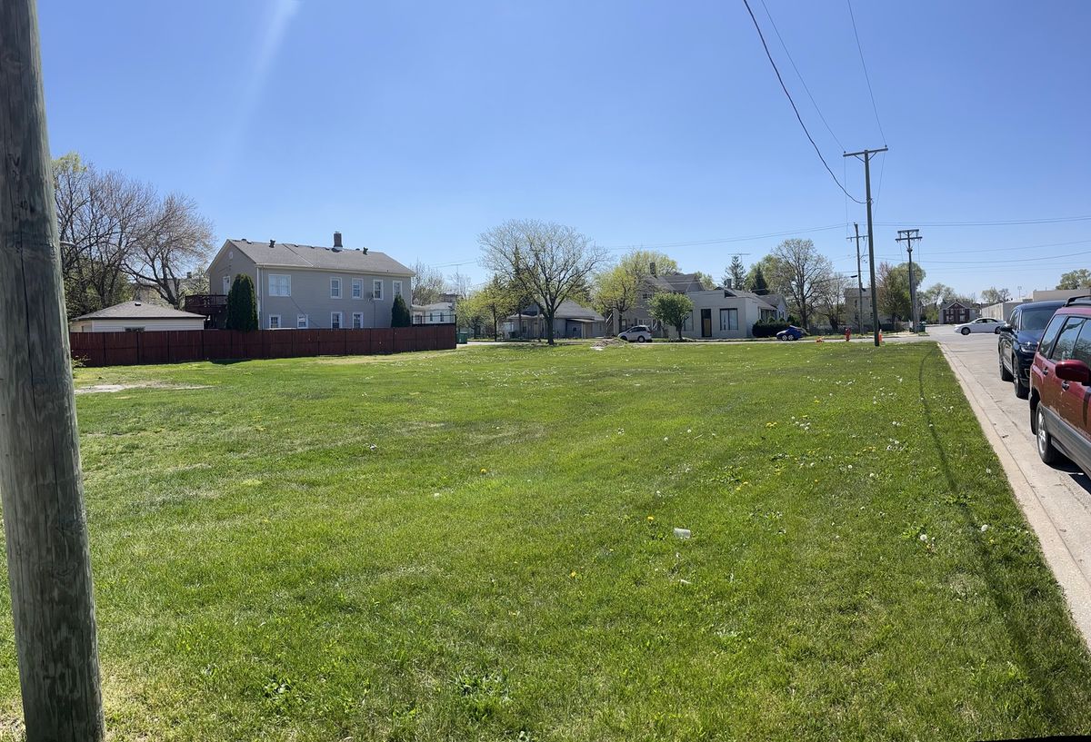 251 Jackson Street, Joliet, IL 60432