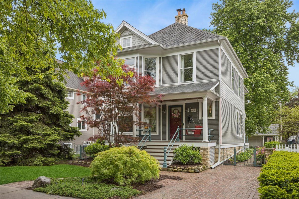 6046 Nickerson Avenue, Chicago, IL 60631