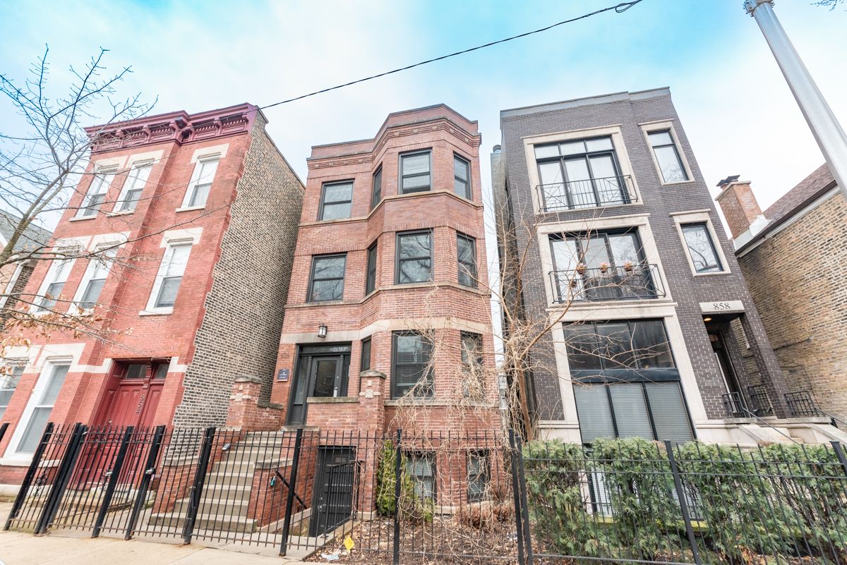 856 Hermitage Avenue, Chicago, IL 60622