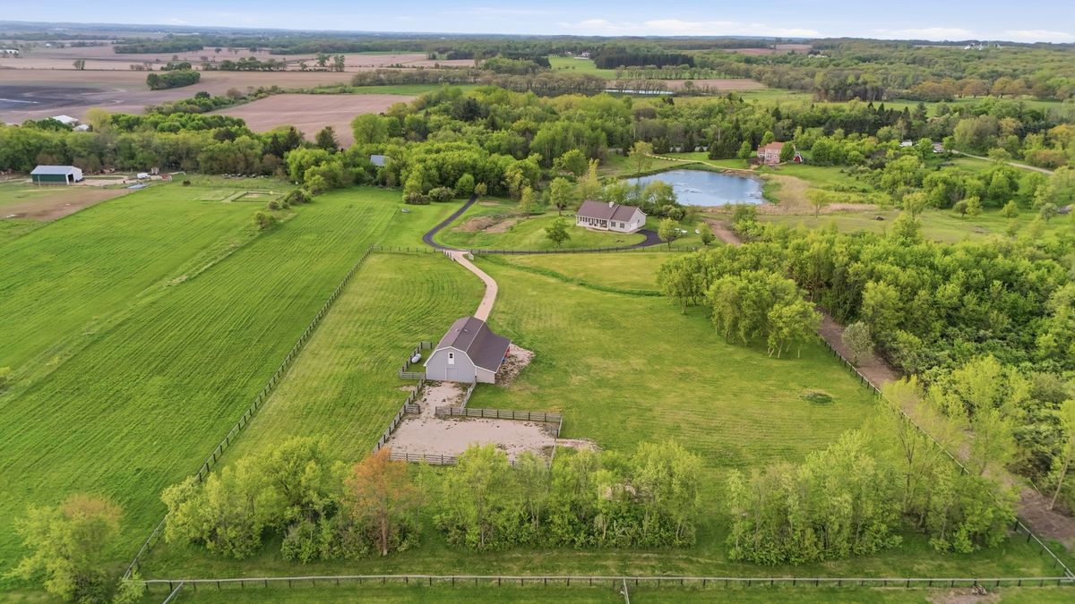 20809 Bunker Hill Road, Marengo, IL 60152
