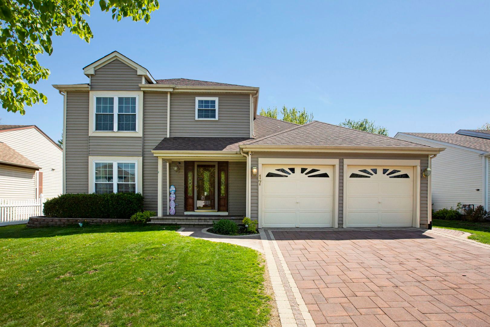 17 Buchanan Lane — Streamwood, IL 60107