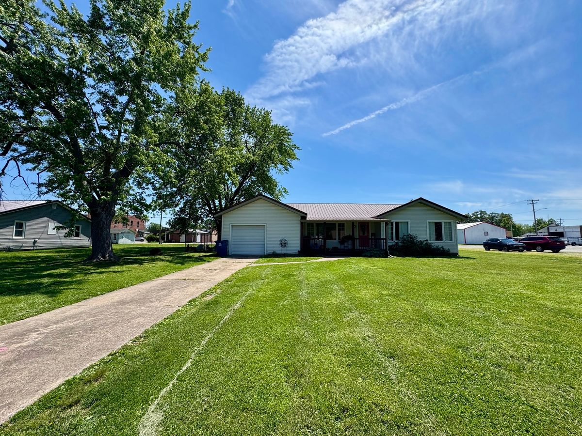 203 Callie Street, Sesser, IL 62884
