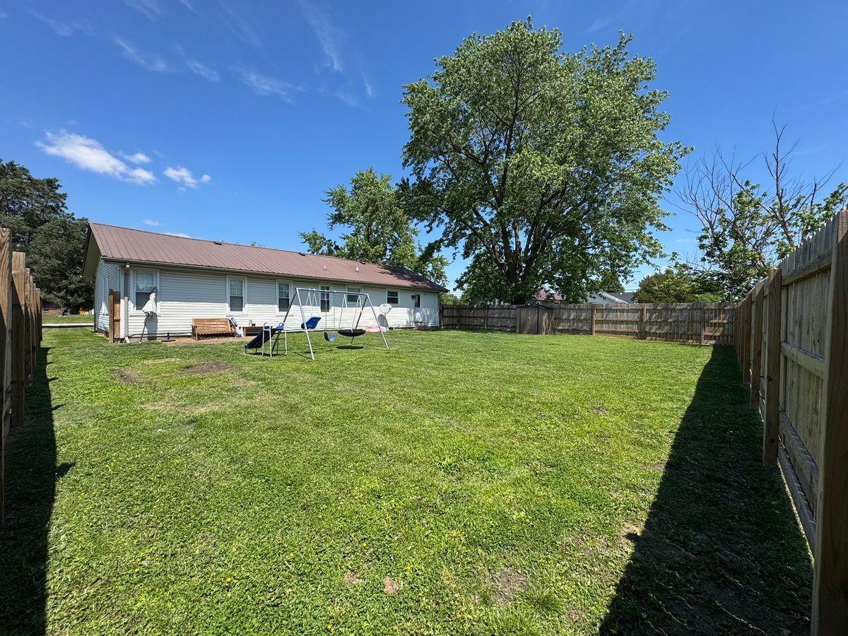 203 W Callie Street, Sesser, IL 62884
