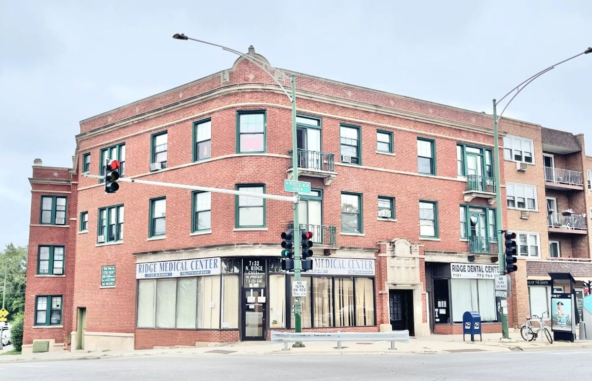 2057 Touhy Avenue, Chicago, IL 60645