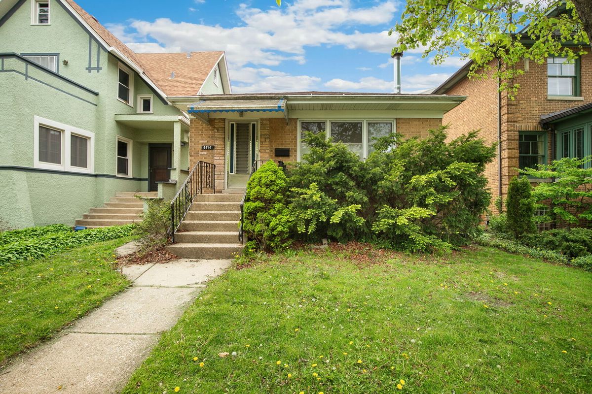 4454 Richmond Street, Chicago, IL 60625