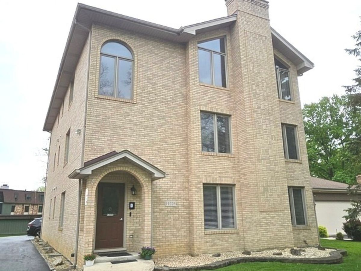 11225 Kean Avenue, Palos Hills, IL 60465