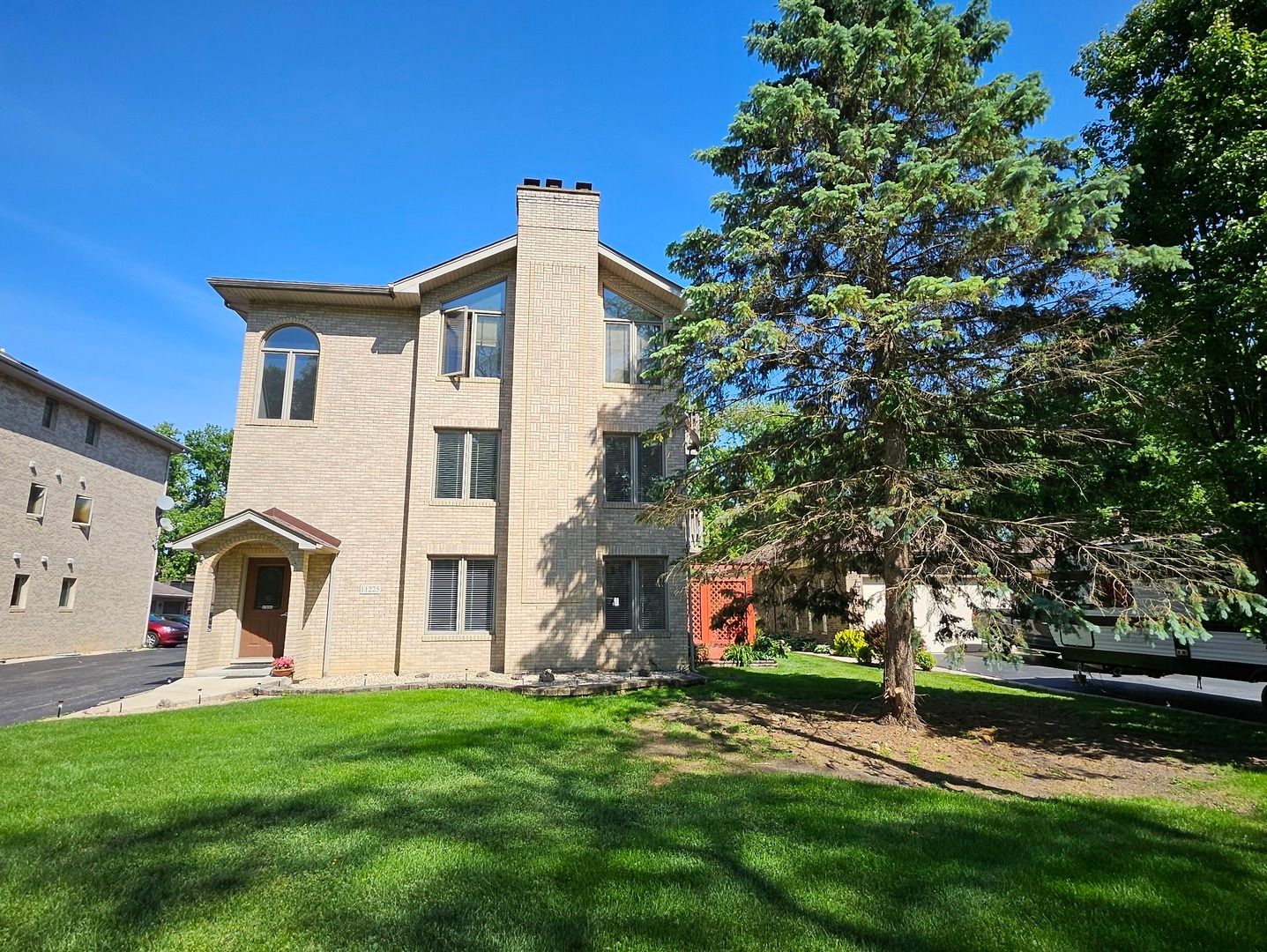 11225 S Kean Avenue #1A — Palos Hills, IL 60465