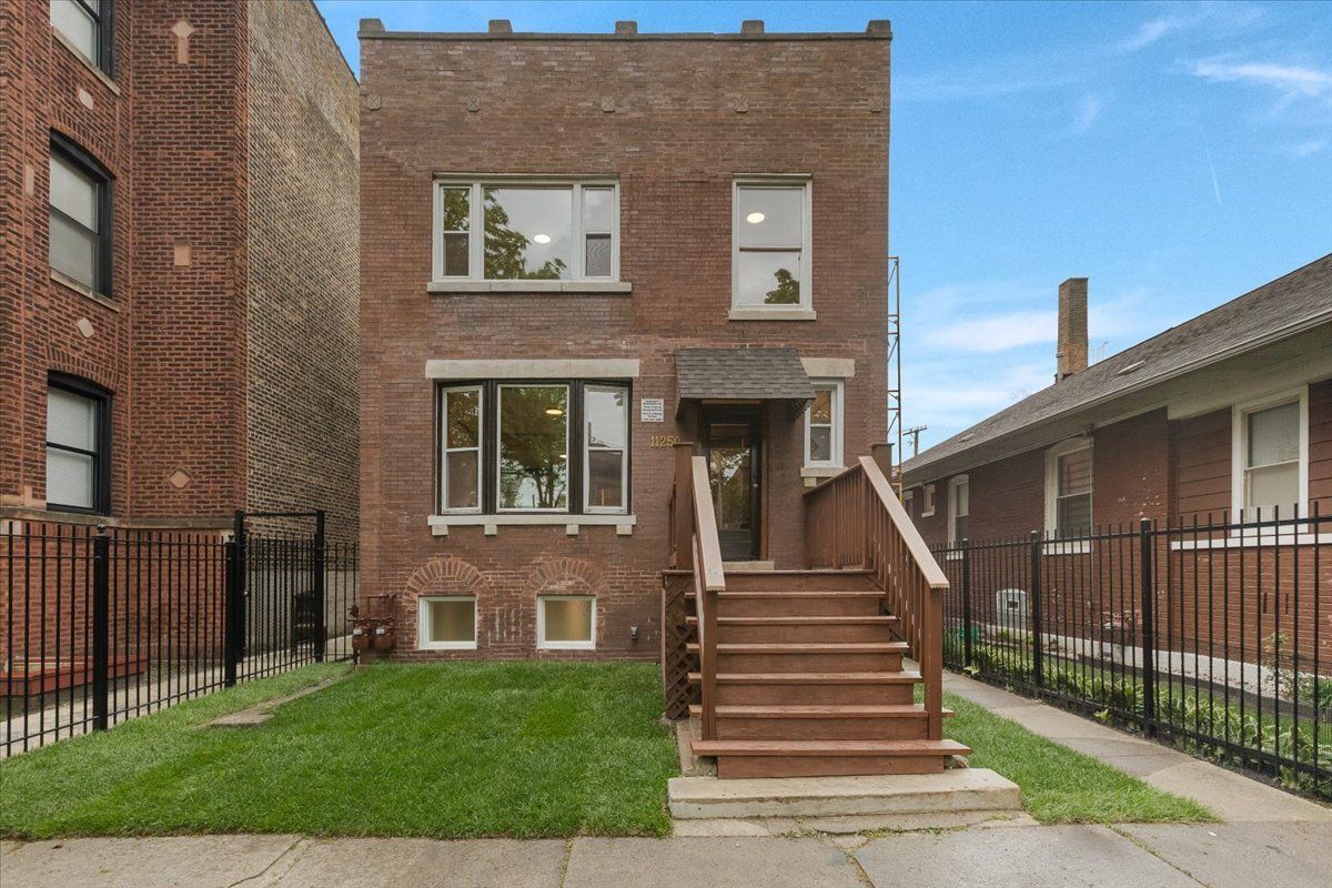 11250 Vernon Avenue, Chicago, IL 60628