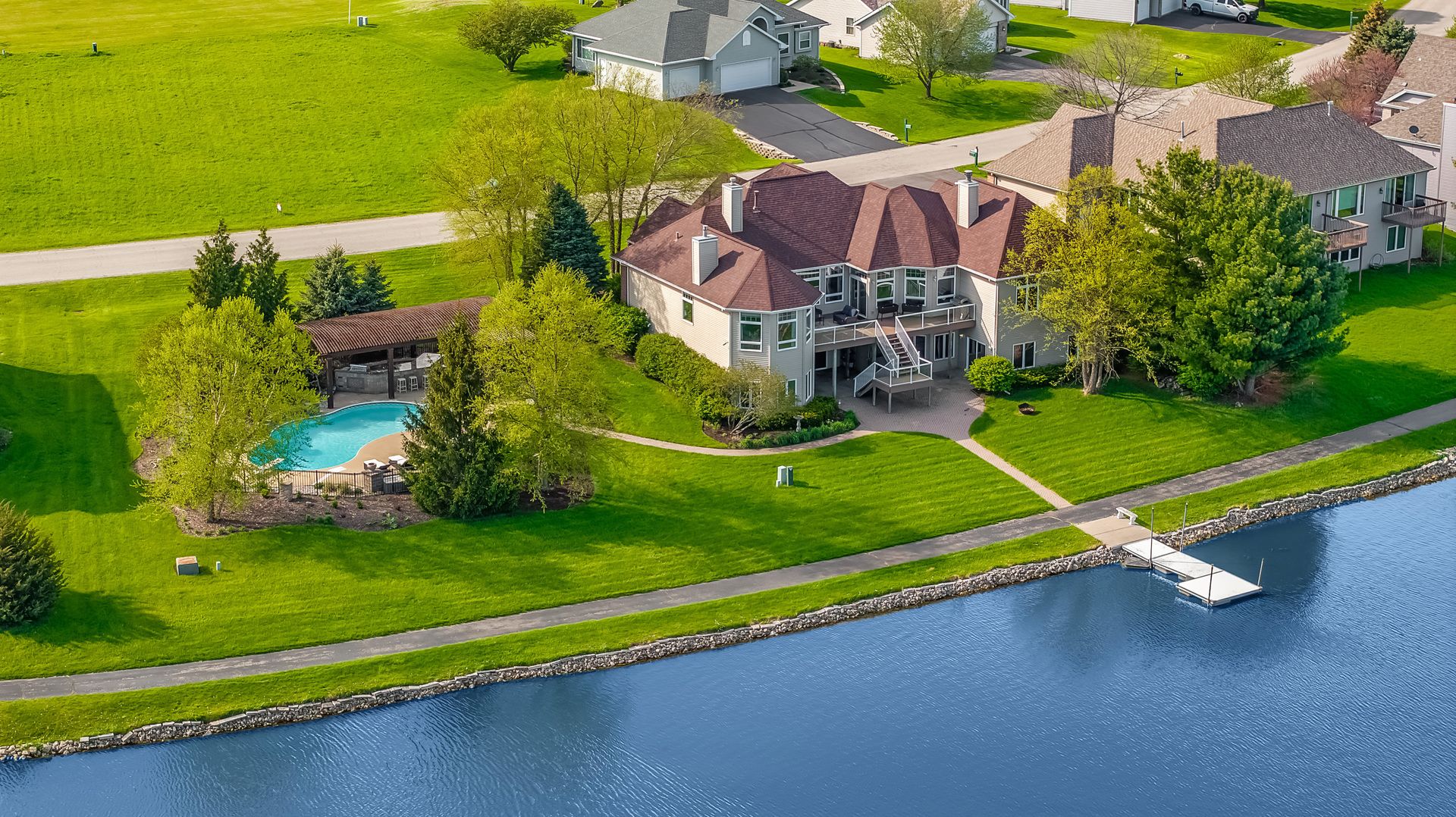 3833 Westlake Village Drive — Winnebago, IL 61088