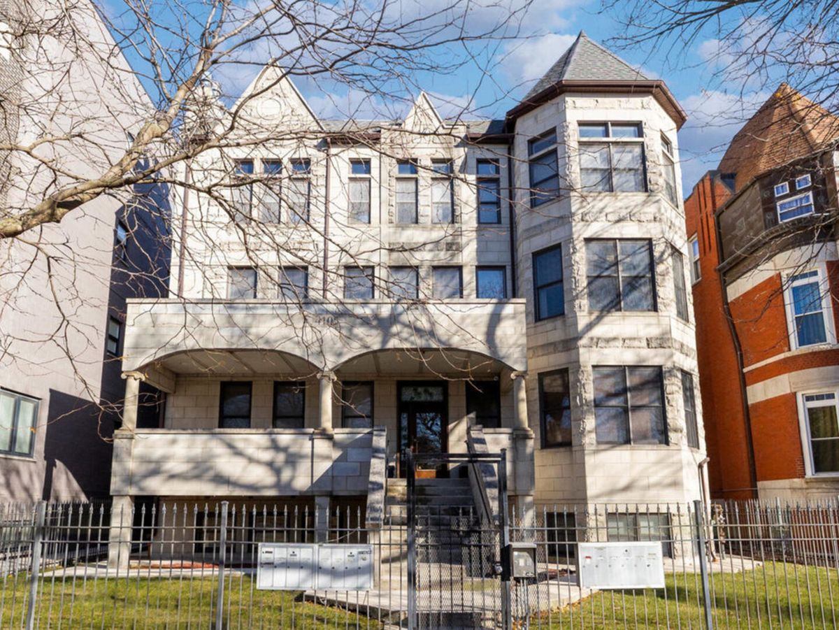 4105 Drexel Boulevard, Chicago, IL 60653