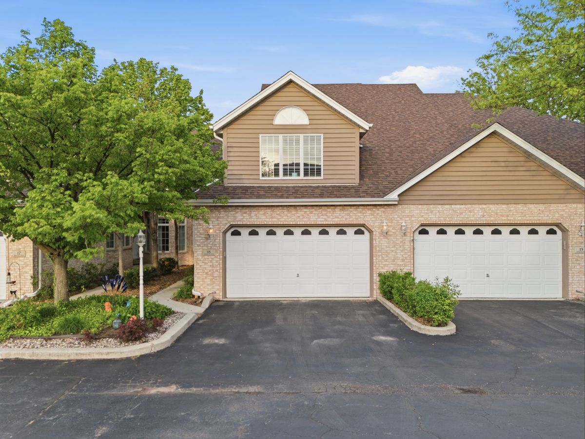 18 Moorings Drive, Palos Heights, IL 60463