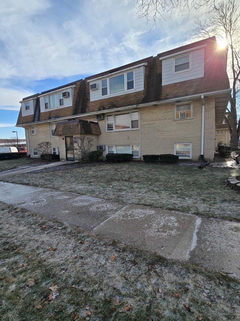 9911 58th Street, Countryside, IL 60525