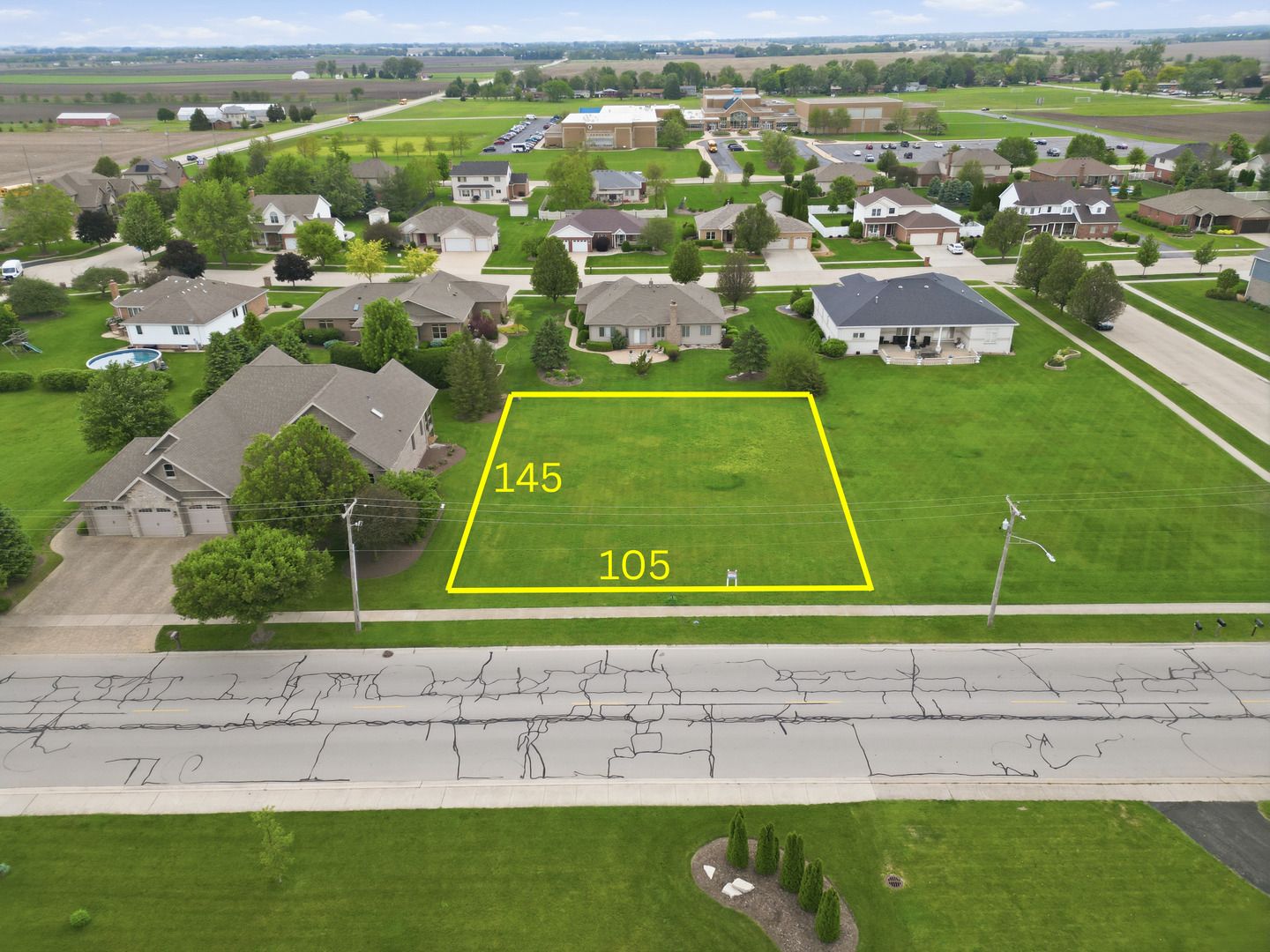 605 W Corning Avenue — Peotone, IL 60468