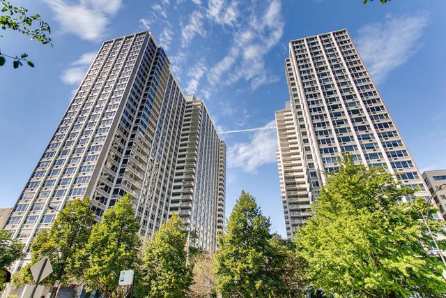 4250 Marine Drive, Chicago, IL 60613