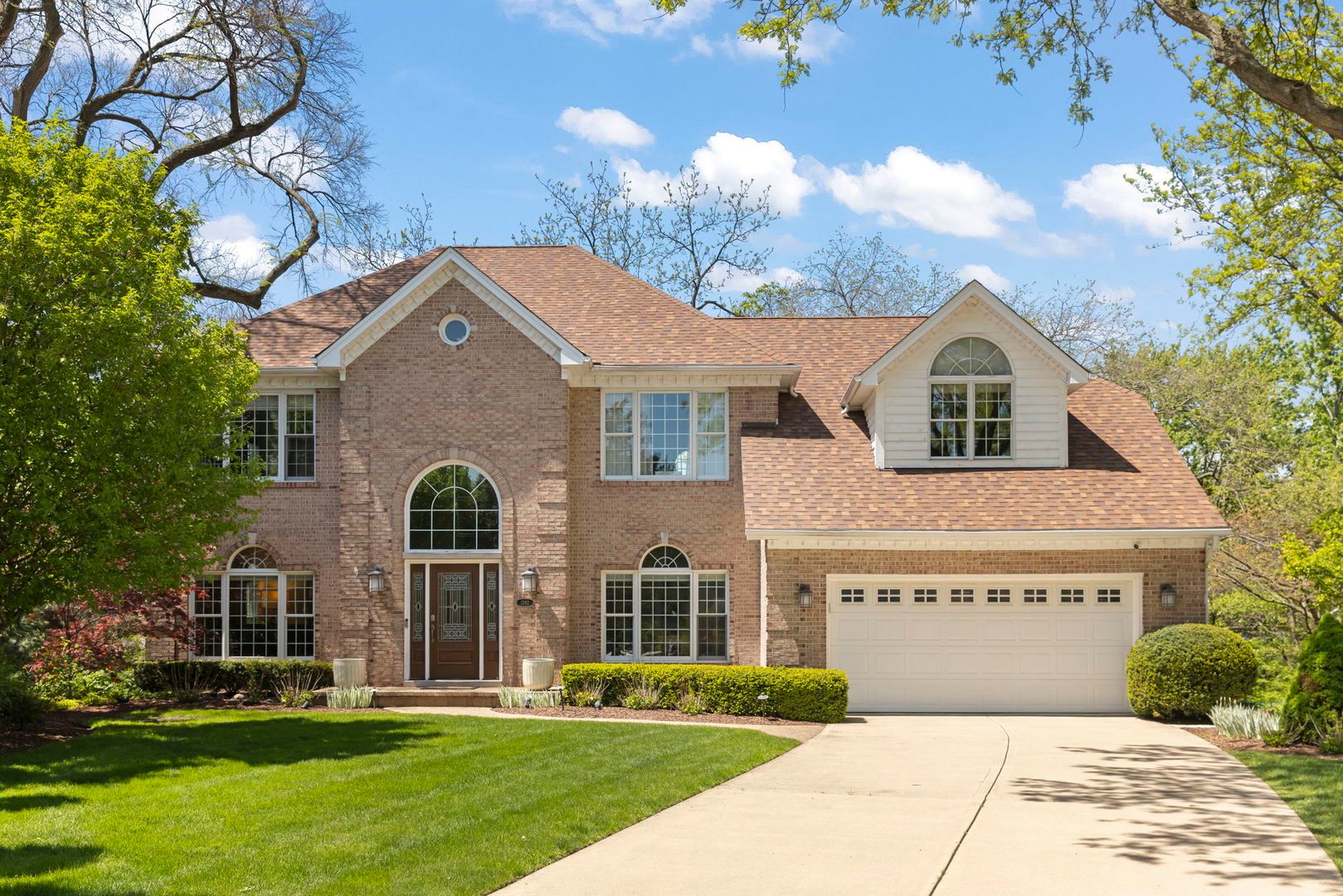 1262 Midwest Lane — Wheaton, IL 60189