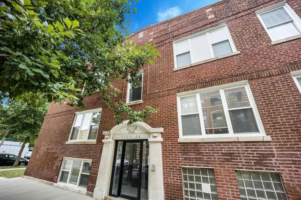 3924 Altgeld Street, Chicago, IL 60647