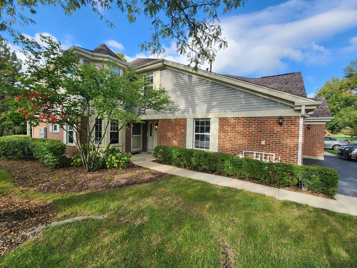 1236 Churchill Court #1236 — Buffalo Grove, IL 60089