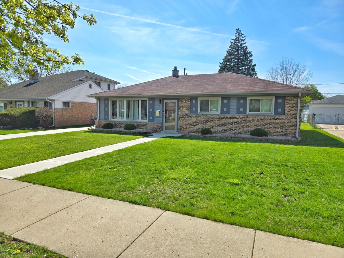 980 Grant Drive, Des Plaines, IL 60016